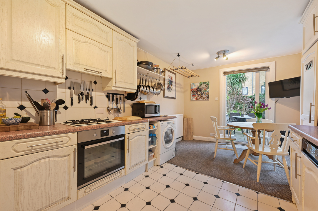 3 bed terraced house for sale in Endsleigh Road, Ealing, London, W13  - Property Image 7