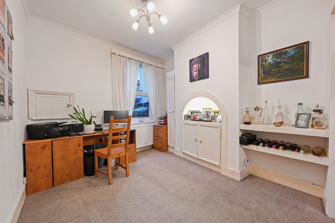 3 bed terraced house for sale in Endsleigh Road, Ealing, London, W13  - Property Image 8