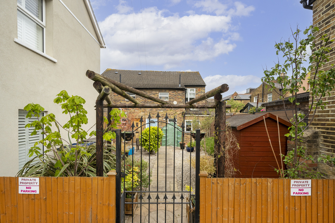 2 bed semi-detached house for sale in Bishops Road, Hanwell, London, W7  - Property Image 20