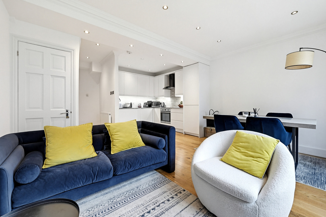 2 bed semi-detached house for sale in Bishops Road, Hanwell, London, W7 - Property Image 1