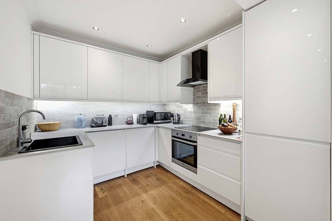 2 bed semi-detached house for sale in Bishops Road, Hanwell, London, W7  - Property Image 5