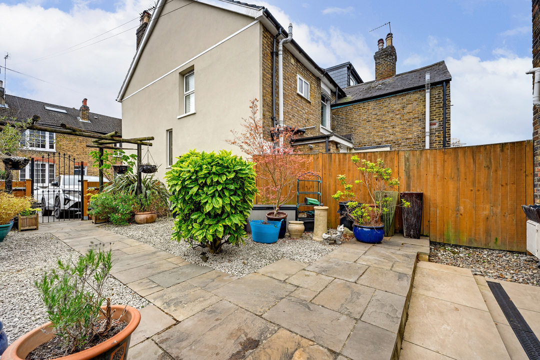 2 bed semi-detached house for sale in Bishops Road, Hanwell, London, W7  - Property Image 19