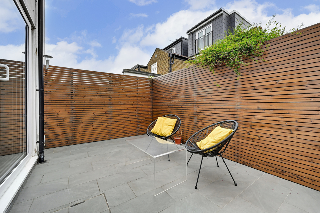 2 bed semi-detached house for sale in Bishops Road, Hanwell, London, W7  - Property Image 6