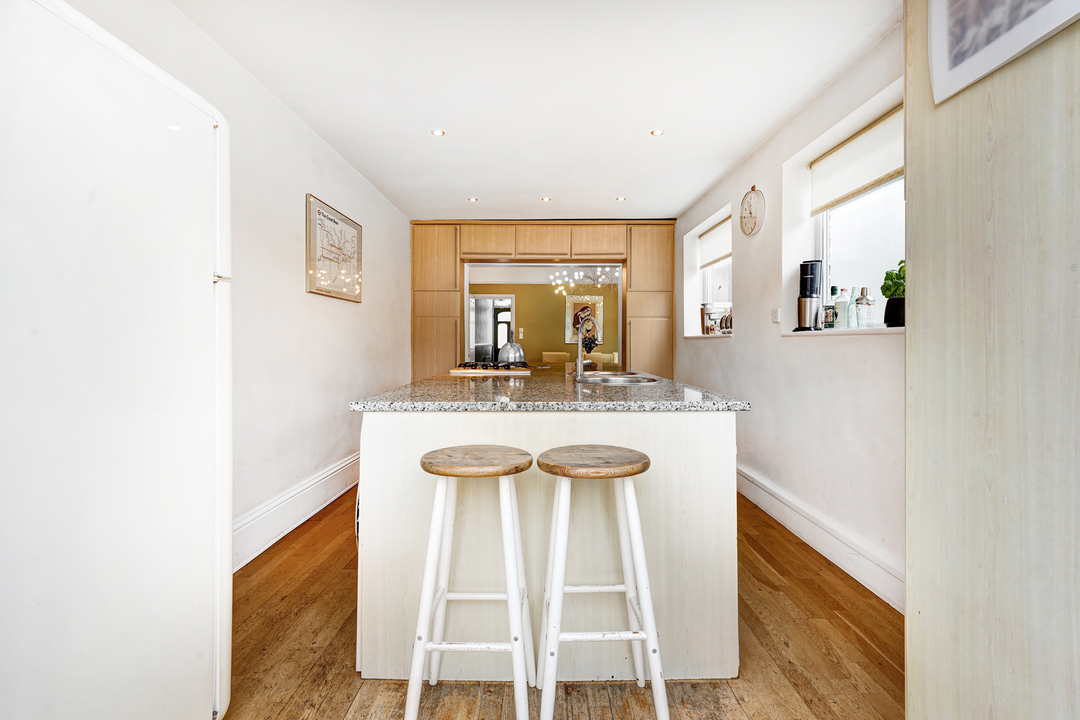 3 bed terraced house to rent in Cranmer Avenue, Ealing, Northfields, London, W13  - Property Image 8