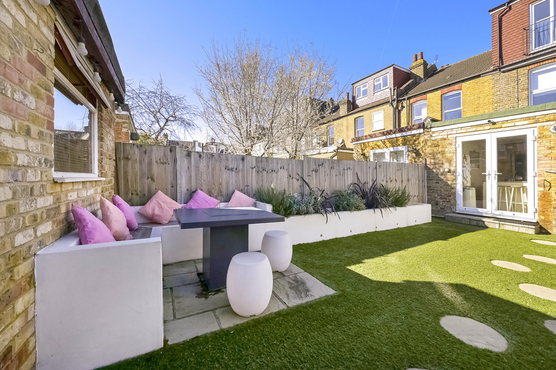 3 bed terraced house to rent in Cranmer Avenue, Ealing, Northfields, London, W13  - Property Image 21