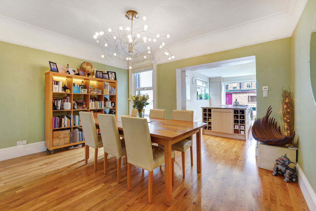 3 bed terraced house to rent in Cranmer Avenue, Ealing, Northfields, London, W13  - Property Image 3