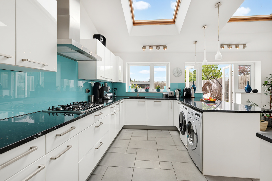 4 bed terraced house for sale in Haslemere Avenue, Ealing, Northfields, London, W13  - Property Image 6