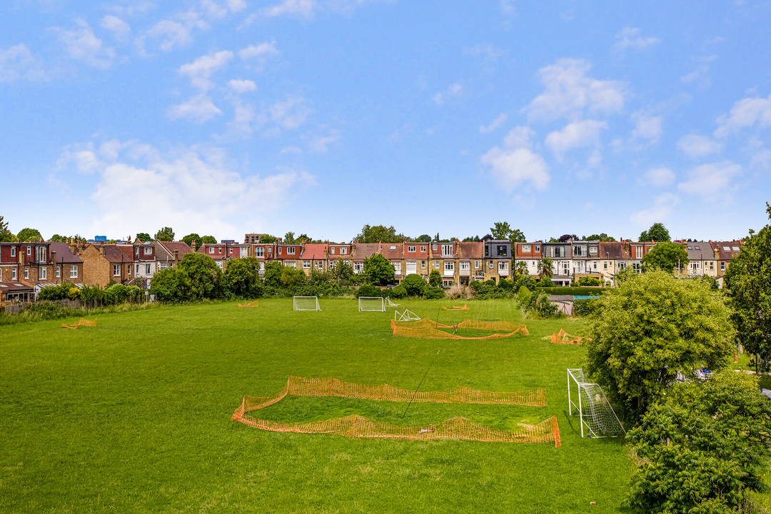 4 bed terraced house for sale in Haslemere Avenue, Ealing, Northfields, London, W13  - Property Image 29