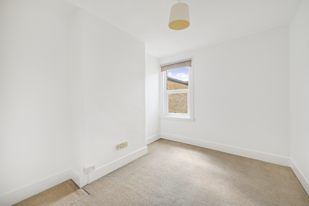 2 bed apartment for sale in Shirley Gardens, Hanwell, Ealing, London, W7  - Property Image 12