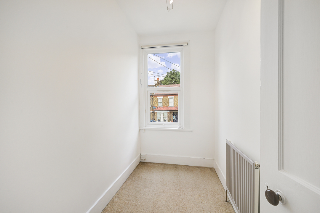 2 bed apartment for sale in Shirley Gardens, Hanwell, Ealing, London, W7  - Property Image 15