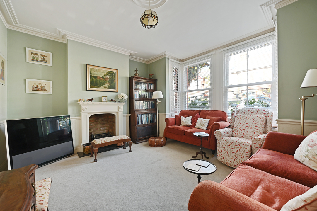 4 bed semi-detached house for sale in Kingsley Avenue, Ealing, London, W13  - Property Image 5
