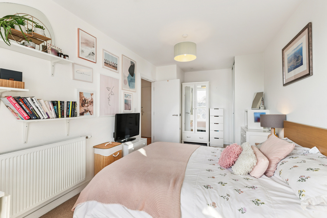 1 bed apartment for sale in Valley House, Manor Road, Ealing, London, W13  - Property Image 6