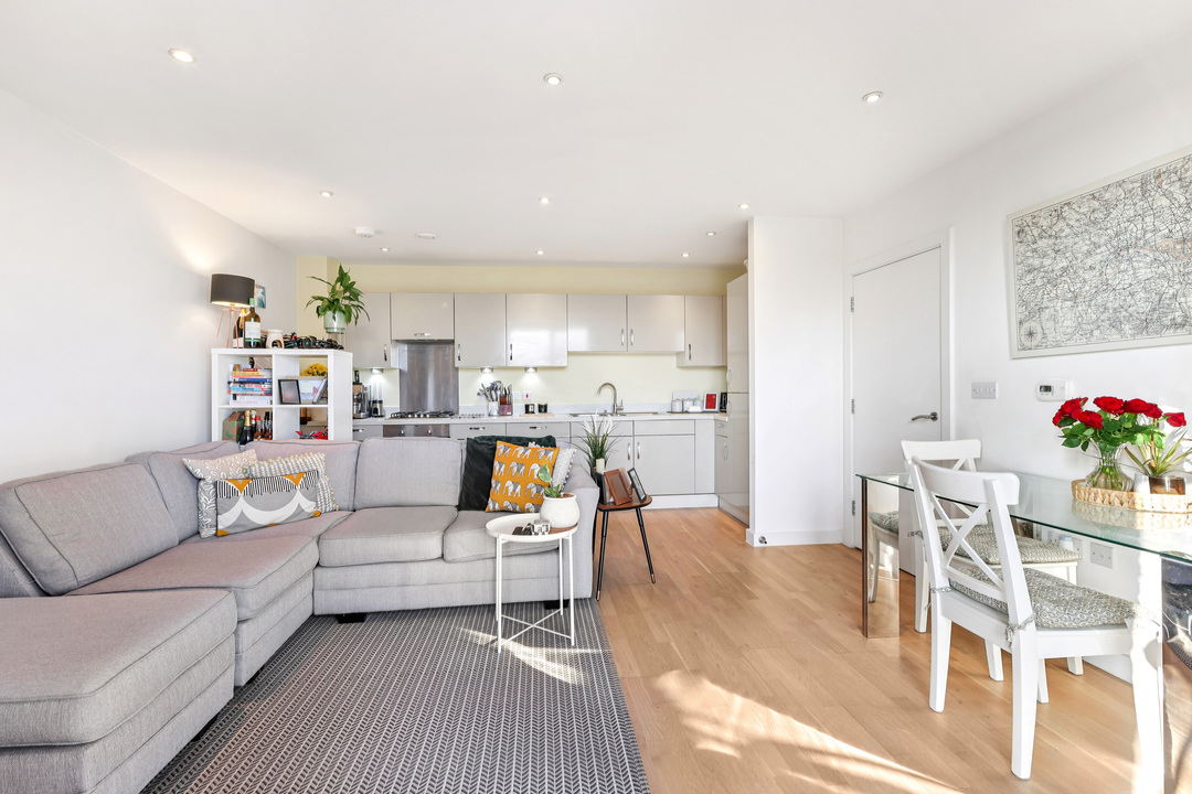 1 bed apartment for sale in Valley House, Manor Road, Ealing, London, W13  - Property Image 14