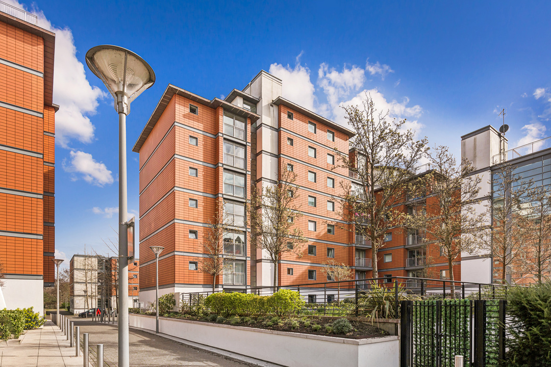 2 bed apartment for sale in Holland Gardens, Brentford, London, TW8