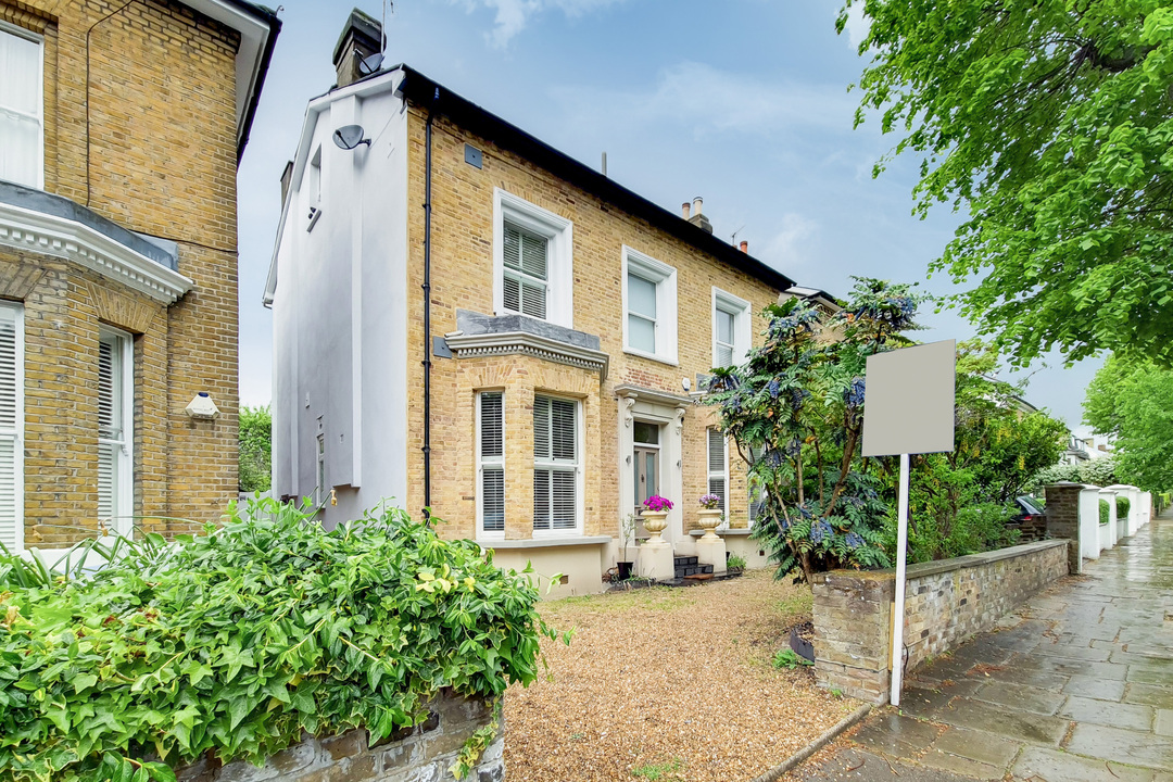 6 bed detached house to rent in Eaton Rise, Ealing, London, W5  - Property Image 7