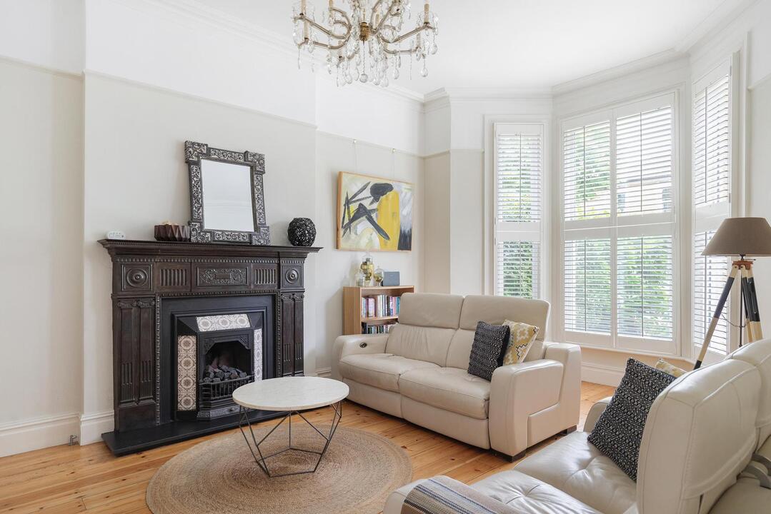 6 bed detached house to rent in Eaton Rise, Ealing, London, W5  - Property Image 3