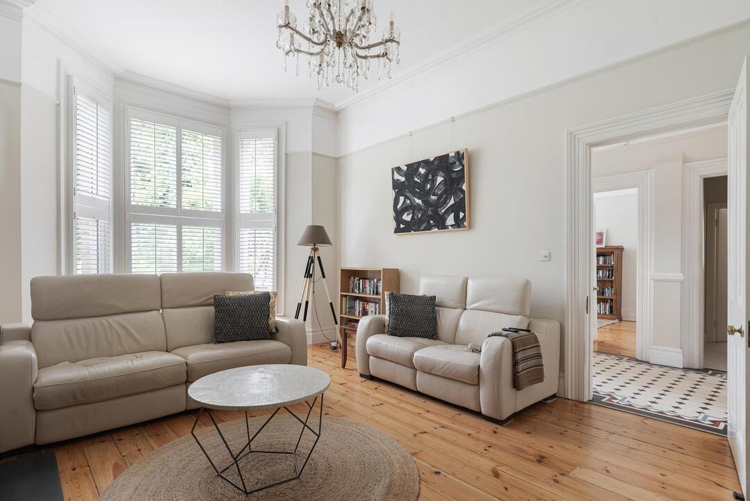 6 bed detached house to rent in Eaton Rise, Ealing, London, W5  - Property Image 5