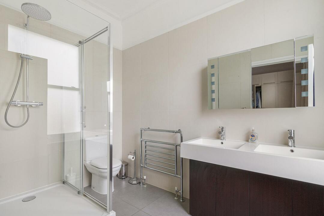 6 bed detached house to rent in Eaton Rise, Ealing, London, W5  - Property Image 18