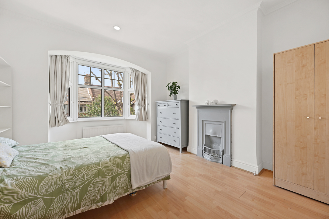 3 bed apartment for sale in Waldegrave Road, Ealing, London, W5  - Property Image 3