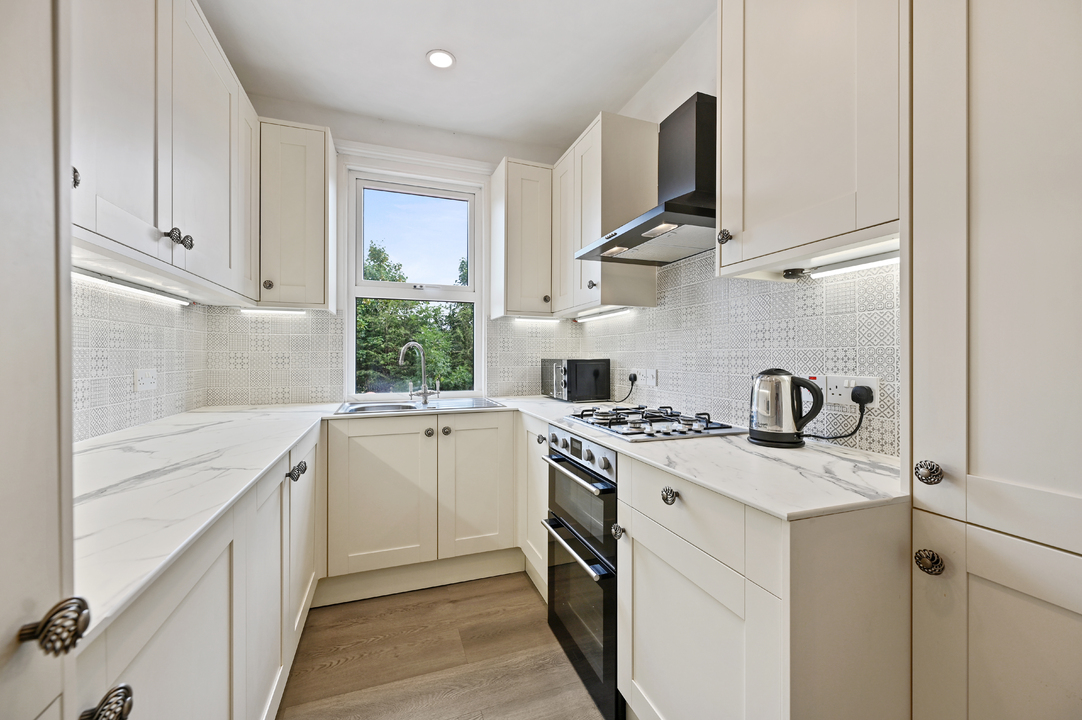 3 bed apartment for sale in Waldegrave Road, Ealing, London, W5  - Property Image 2