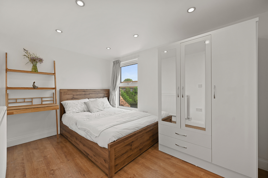 3 bed apartment for sale in Waldegrave Road, Ealing, London, W5  - Property Image 5