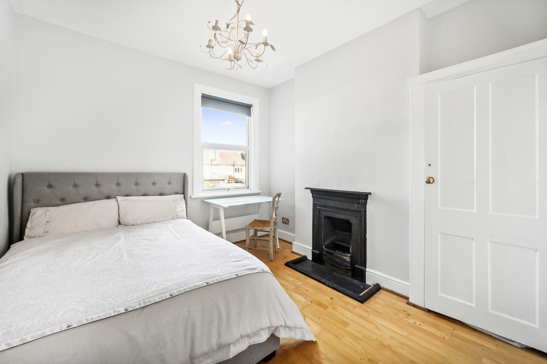 5 bed semi-detached house to rent in Lynton Avenue, Ealing, London, W13  - Property Image 10