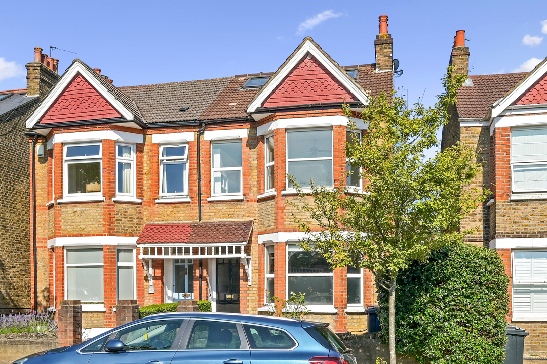 5 bed semi-detached house to rent in Lynton Avenue, Ealing, London, W13  - Property Image 11