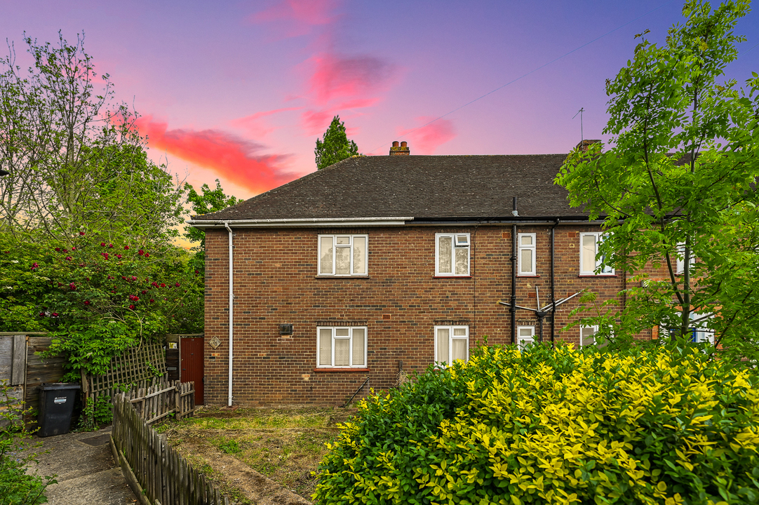 3 bed end of terrace house for sale in Carville Crescent, Brentford, London, TW8  - Property Image 12