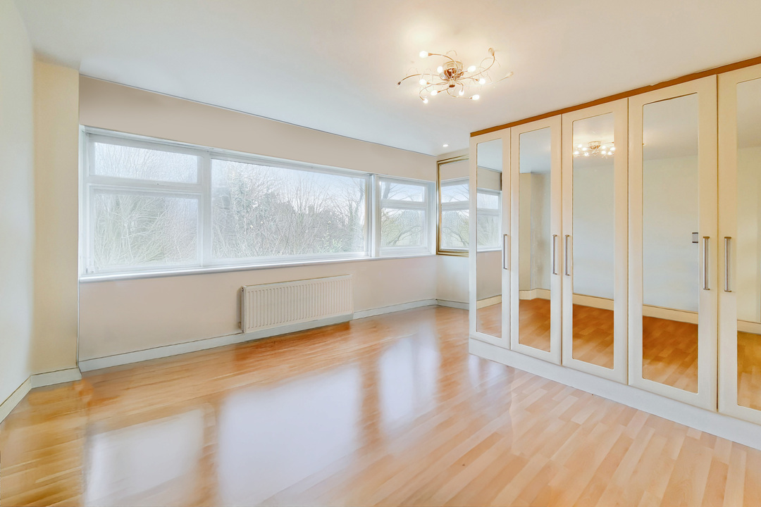 3 bed terraced house for sale in Heronsforde, Ealing, London, W13  - Property Image 8