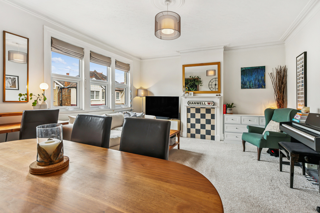 2 bed apartment for sale in Balfour Avenue, Hanwell, London, W7  - Property Image 7