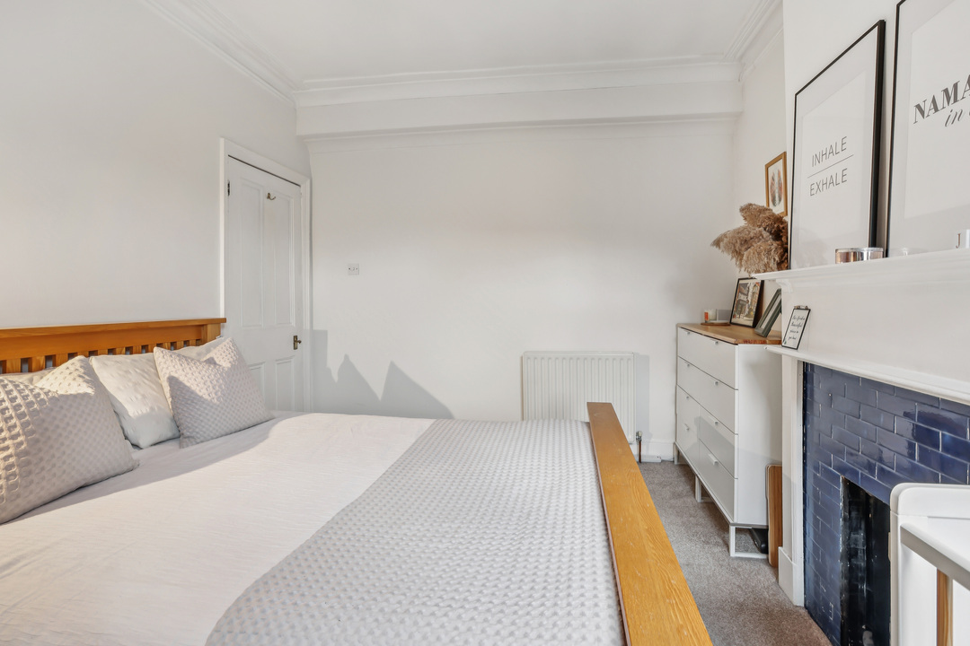 2 bed apartment for sale in Balfour Avenue, Hanwell, London, W7  - Property Image 12