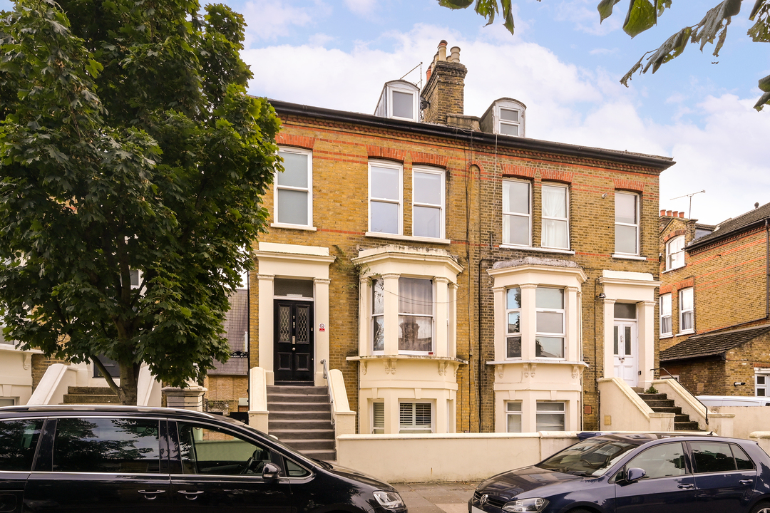 2 bed apartment to rent in Mattock Lane, Ealing, London, W13  - Property Image 9