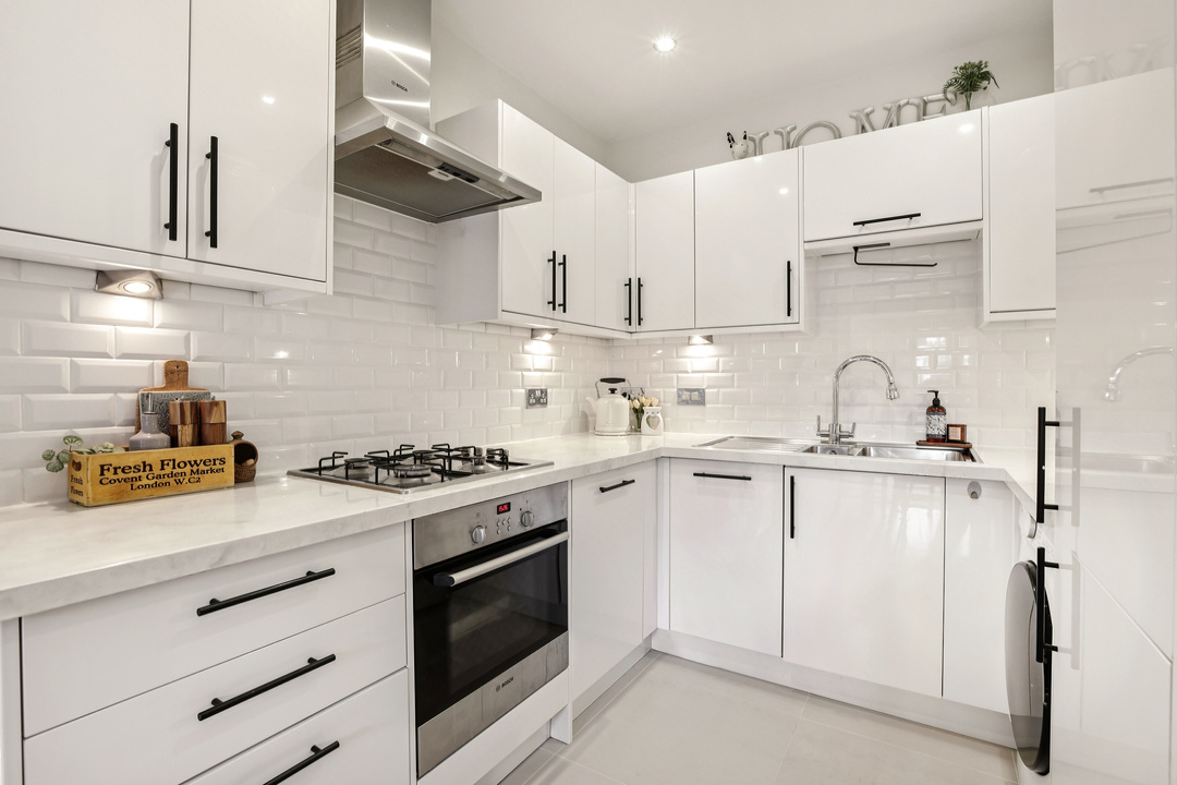 2 bed apartment for sale in Woodlands Grove, Isleworth, Greater London