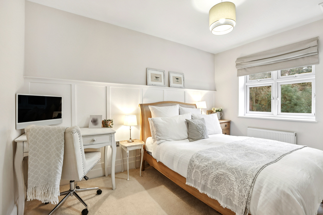 2 bed apartment for sale in Woodlands Grove, Isleworth, Greater London  - Property Image 14
