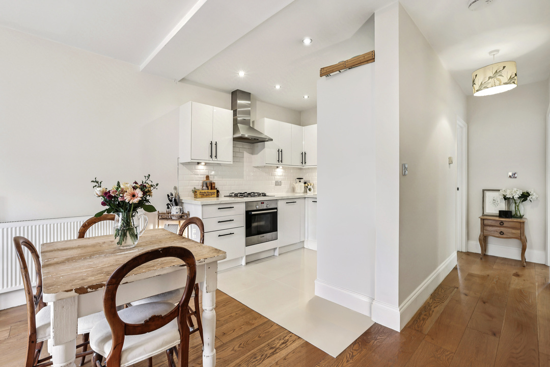 2 bed apartment for sale in Woodlands Grove, Isleworth, Greater London  - Property Image 13