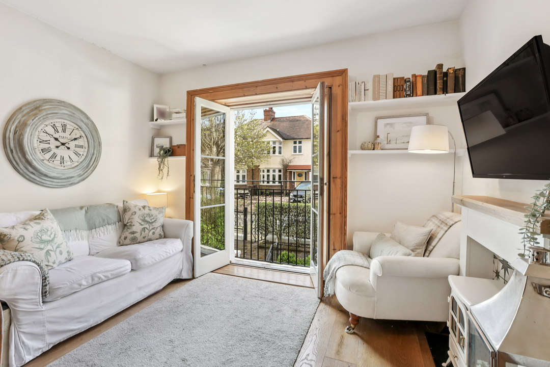 2 bed apartment for sale in Woodlands Grove, Isleworth, Greater London  - Property Image 11
