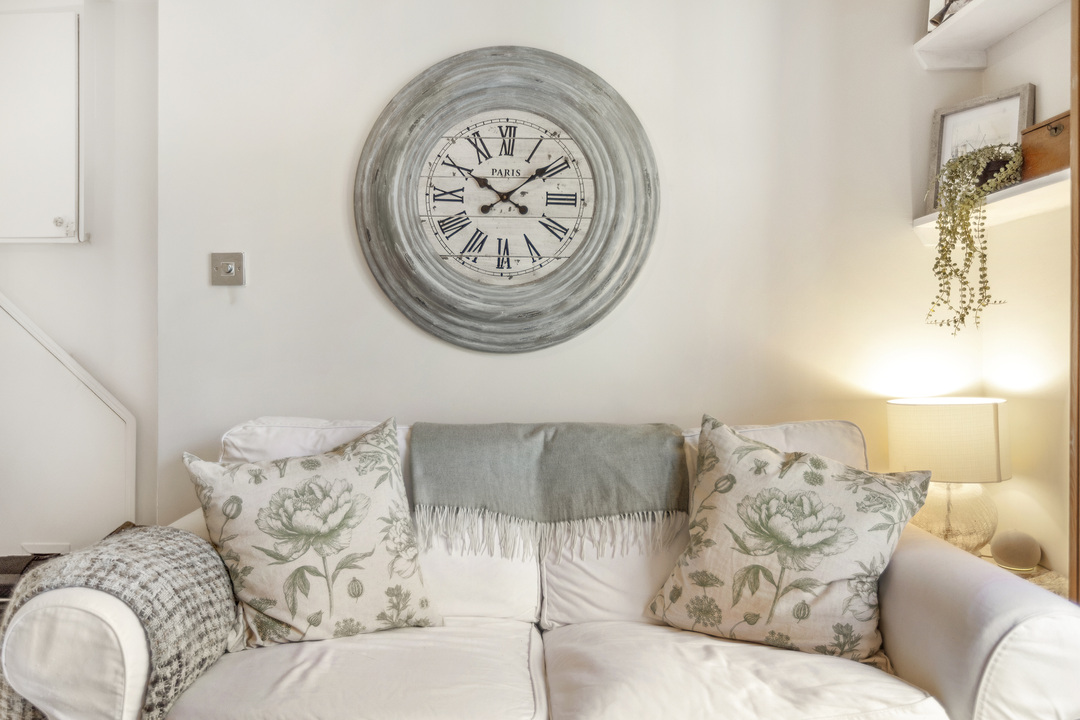 2 bed apartment for sale in Woodlands Grove, Isleworth, Greater London  - Property Image 9