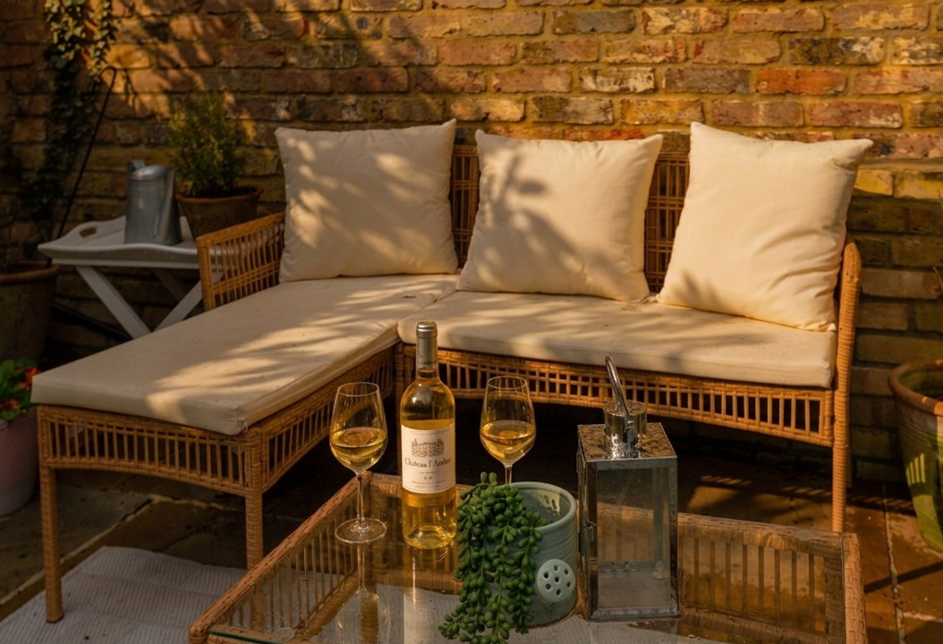 2 bed apartment for sale in Woodlands Grove, Isleworth, Greater London  - Property Image 22
