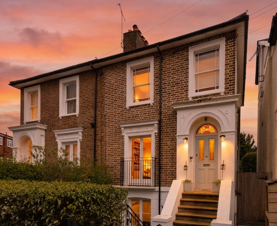 2 bed apartment for sale in Woodlands Grove, Isleworth, Greater London  - Property Image 20