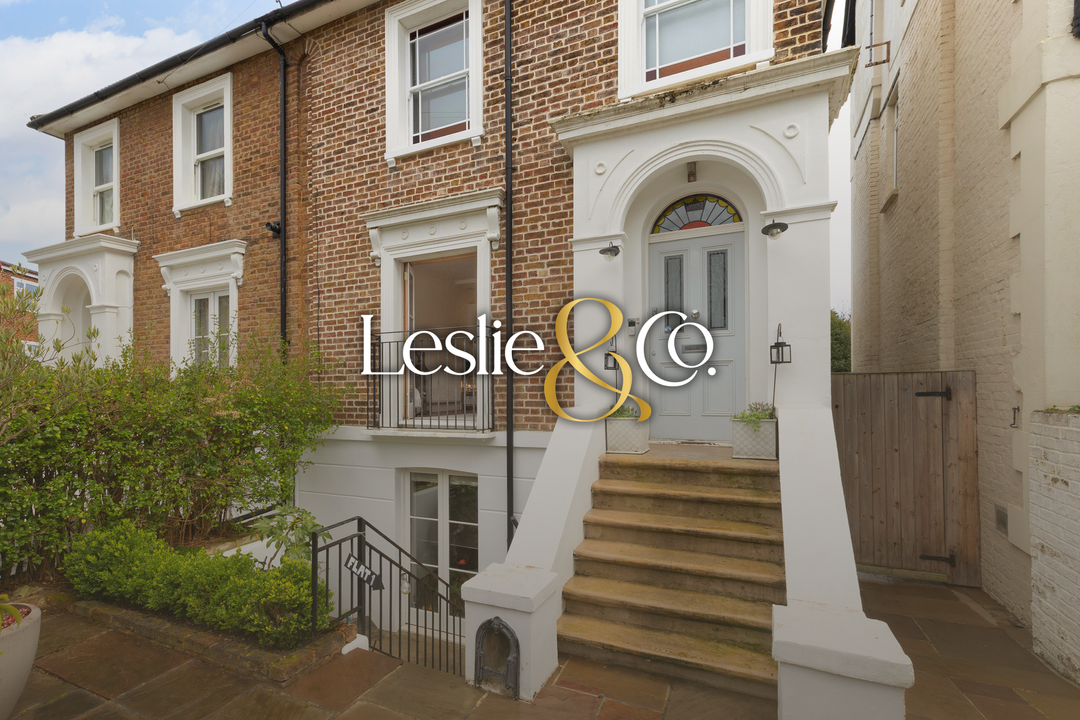2 bed apartment for sale in Woodlands Grove, Isleworth, Greater London  - Property Image 1