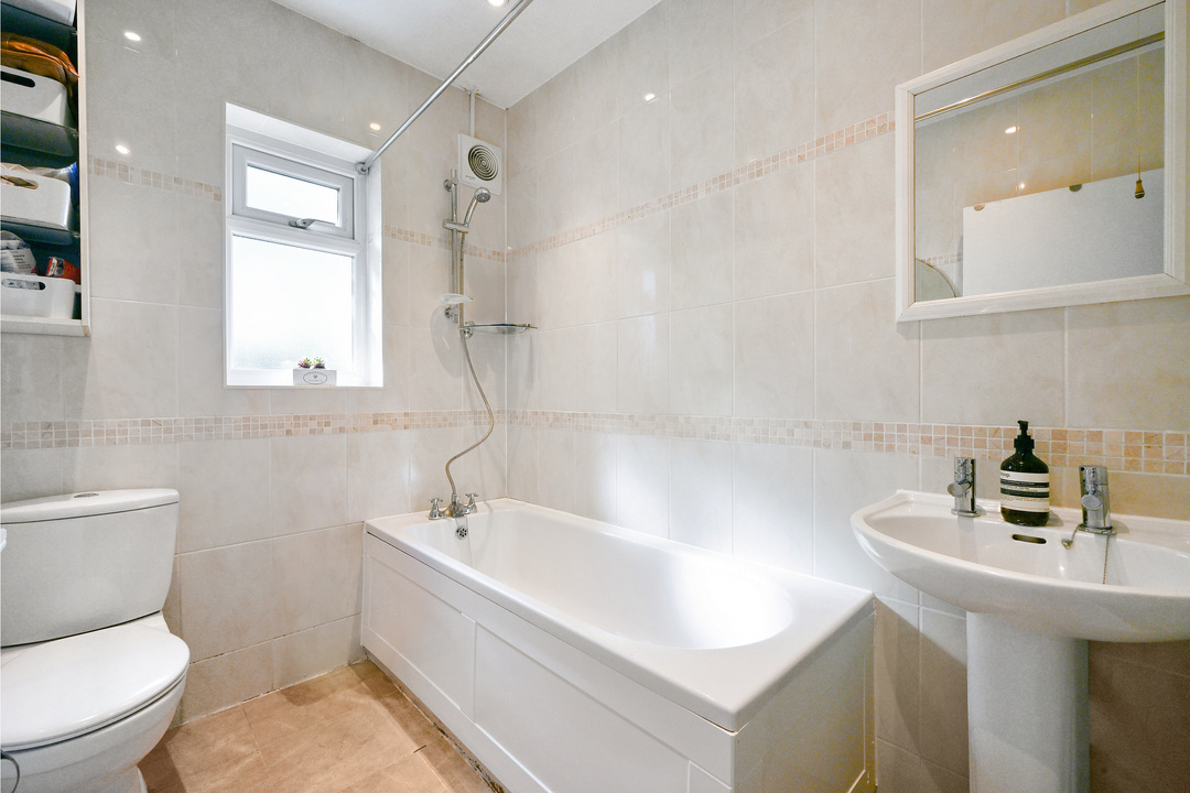2 bed maisonette for sale in Cavendish Avenue, Ealing, London, W13  - Property Image 17