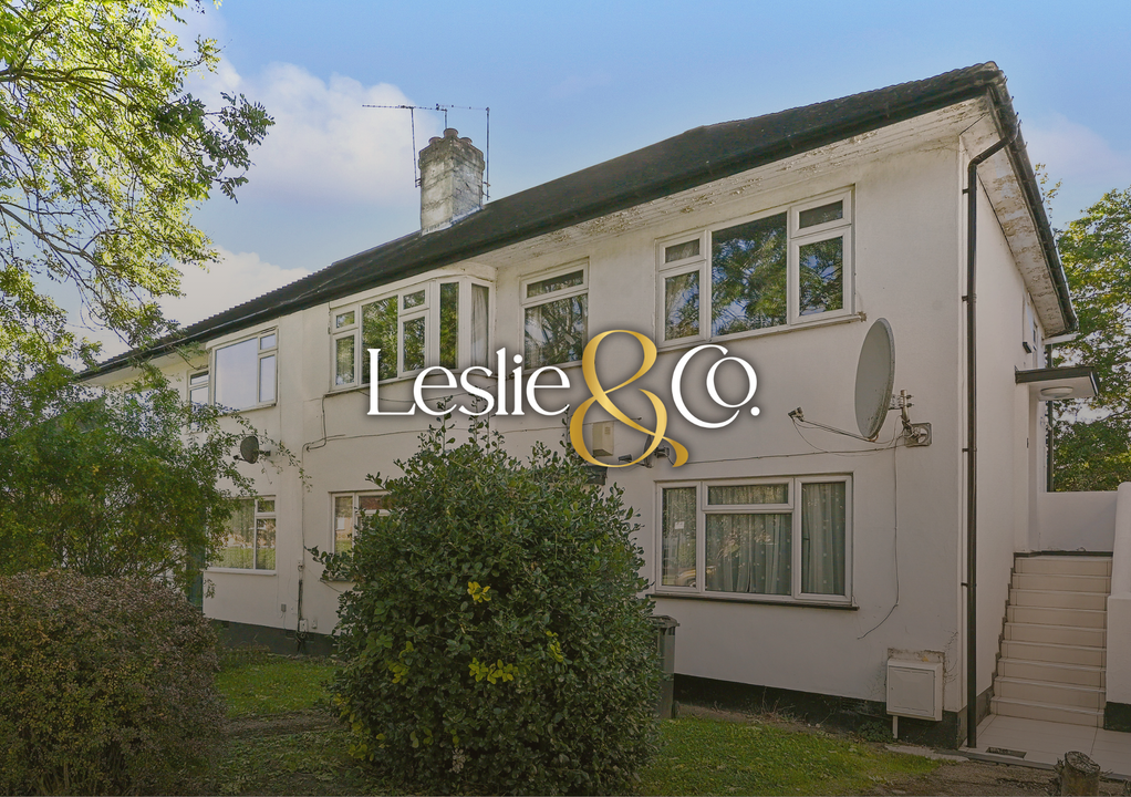 2 bed maisonette for sale in Cavendish Avenue, Ealing, London, W13