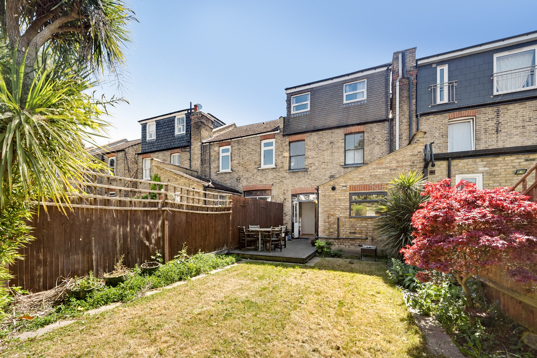 4 bed terraced house for sale in Cowper Road, Hanwell, London, W7  - Property Image 8