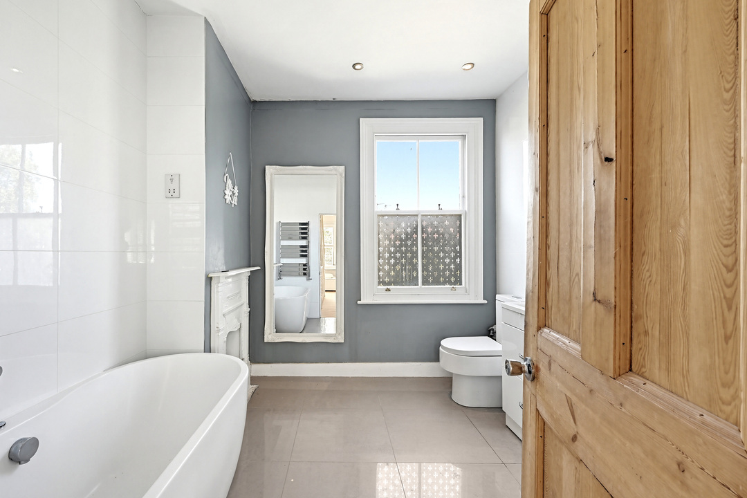 4 bed terraced house for sale in Cowper Road, Hanwell, London, W7  - Property Image 17