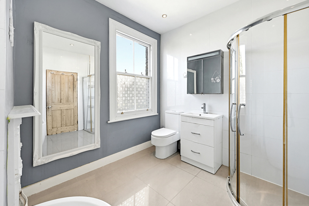 4 bed terraced house for sale in Cowper Road, Hanwell, London, W7  - Property Image 13