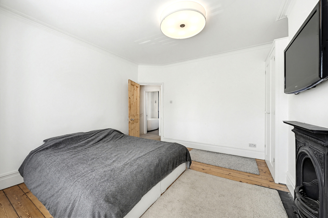 4 bed terraced house for sale in Cowper Road, Hanwell, London, W7  - Property Image 19