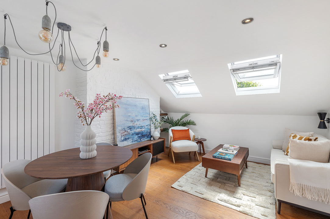 2 bed apartment to rent in Hastings Road, Ealing, London, W13  - Property Image 1