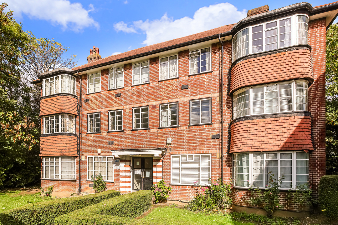 2 bed apartment to rent in Hill Court, Ealing, London, W5  - Property Image 1