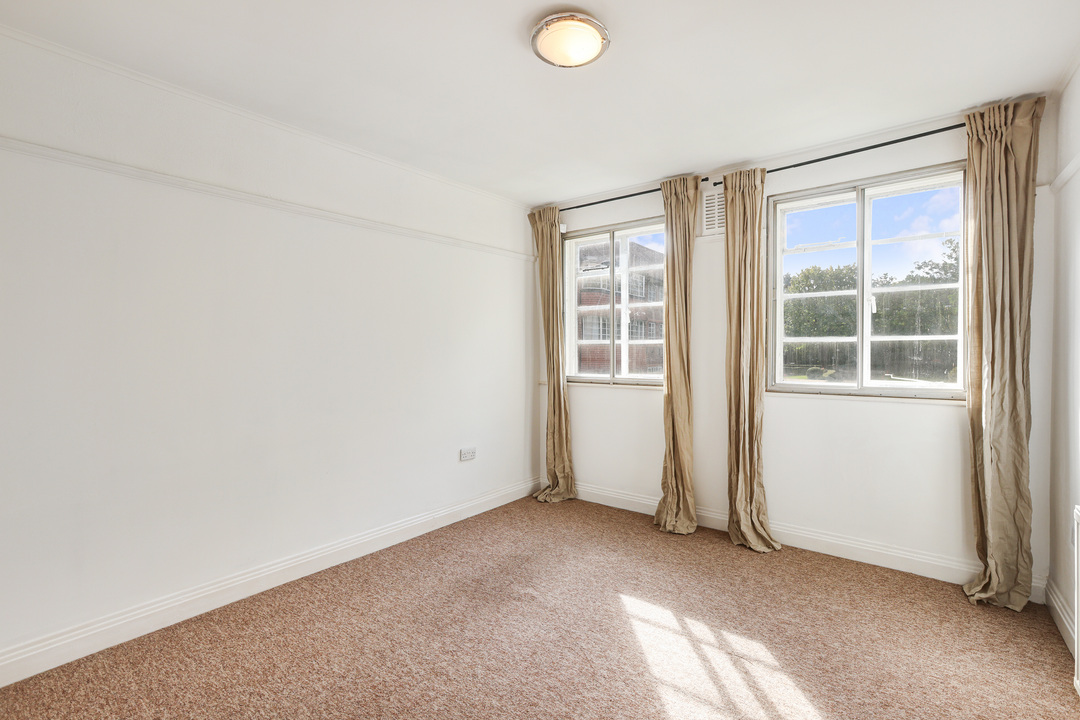 2 bed apartment to rent in Hill Court, Ealing, London, W5  - Property Image 8