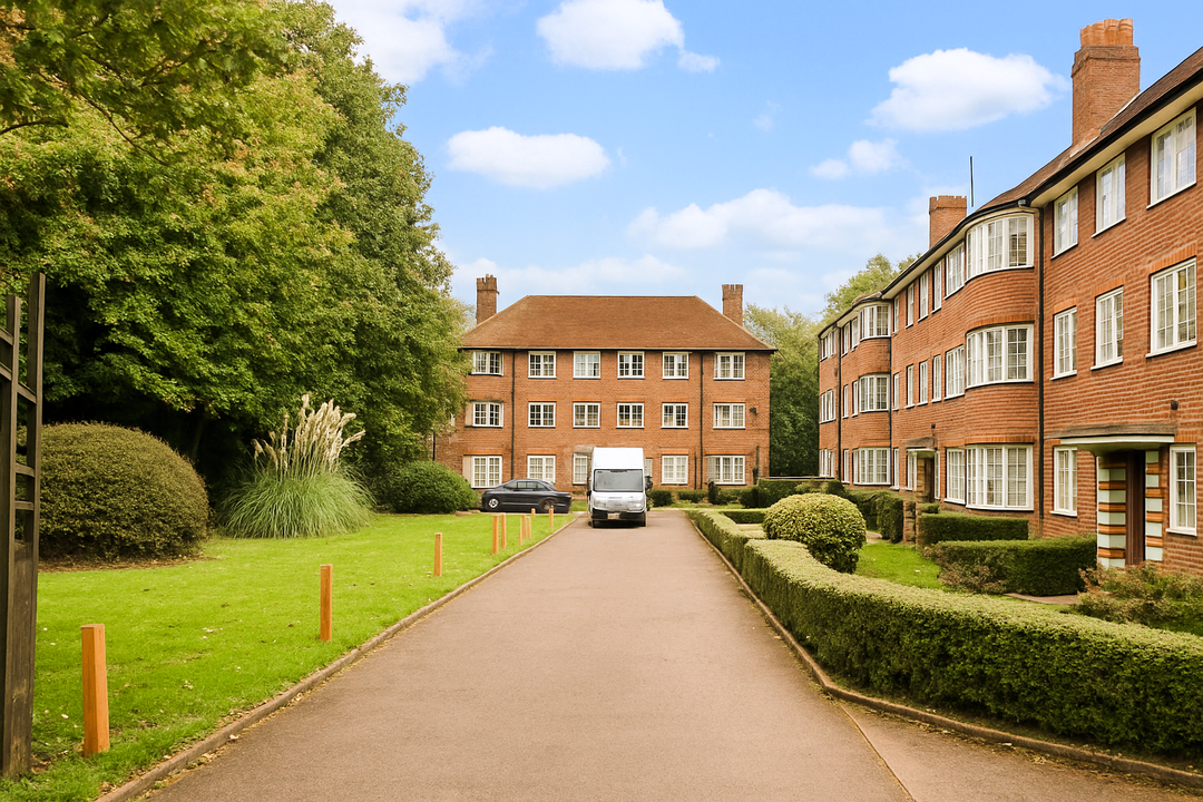 2 bed apartment to rent in Hill Court, Ealing, London, W5  - Property Image 4